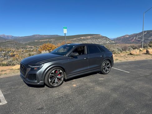 Used 2021 Audi RS Q8 w/ Carbon Optic Package image 4