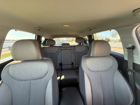 Used 2022 Hyundai Santa Fe SEL Convenience w/ Cargo Package image 13