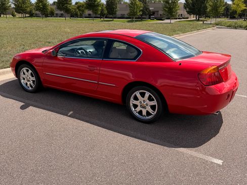 Used 2002 Chrysler Sebring LXi FWD image 8