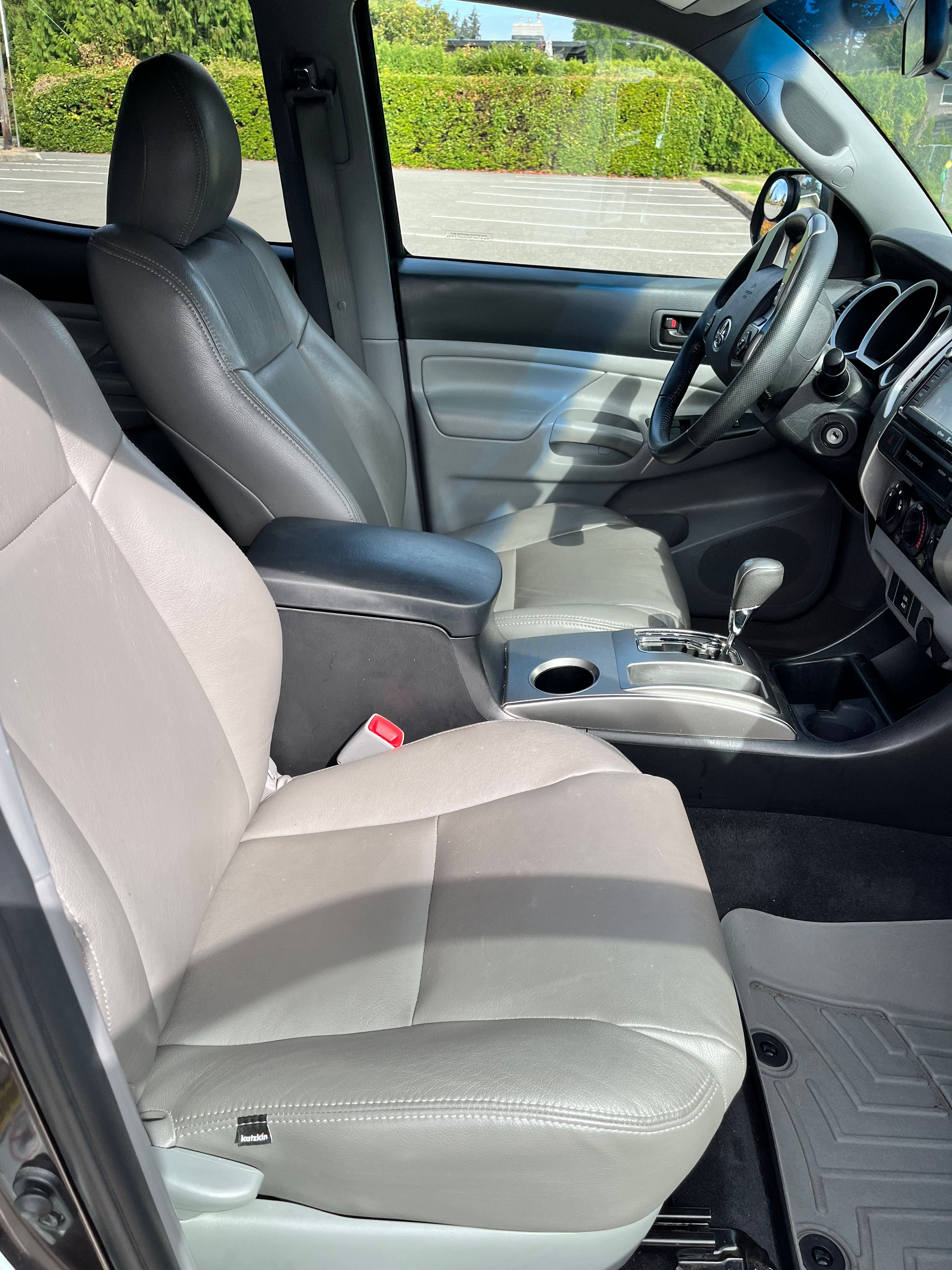 Used 2015 Toyota Tacoma PreRunner w/ TRD Sport Package RWD image 9
