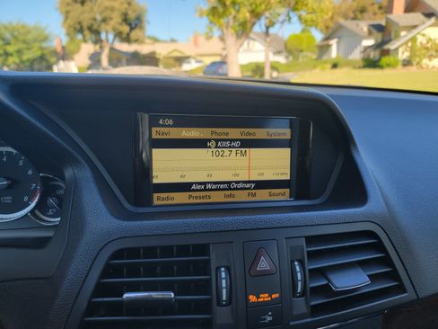 Used 2011 Mercedes-Benz E 350 Cabriolet image 8