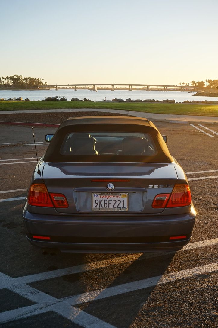 Used 2004 BMW 325Ci Convertible RWD image 2