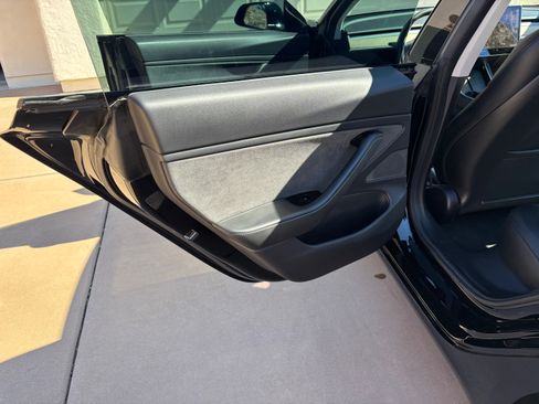 Used 2019 Tesla Model 3 Long Range image 18