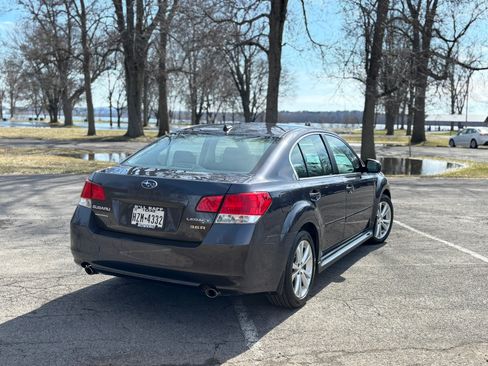 Used 2013 Subaru Legacy 3.6R Limited image 2
