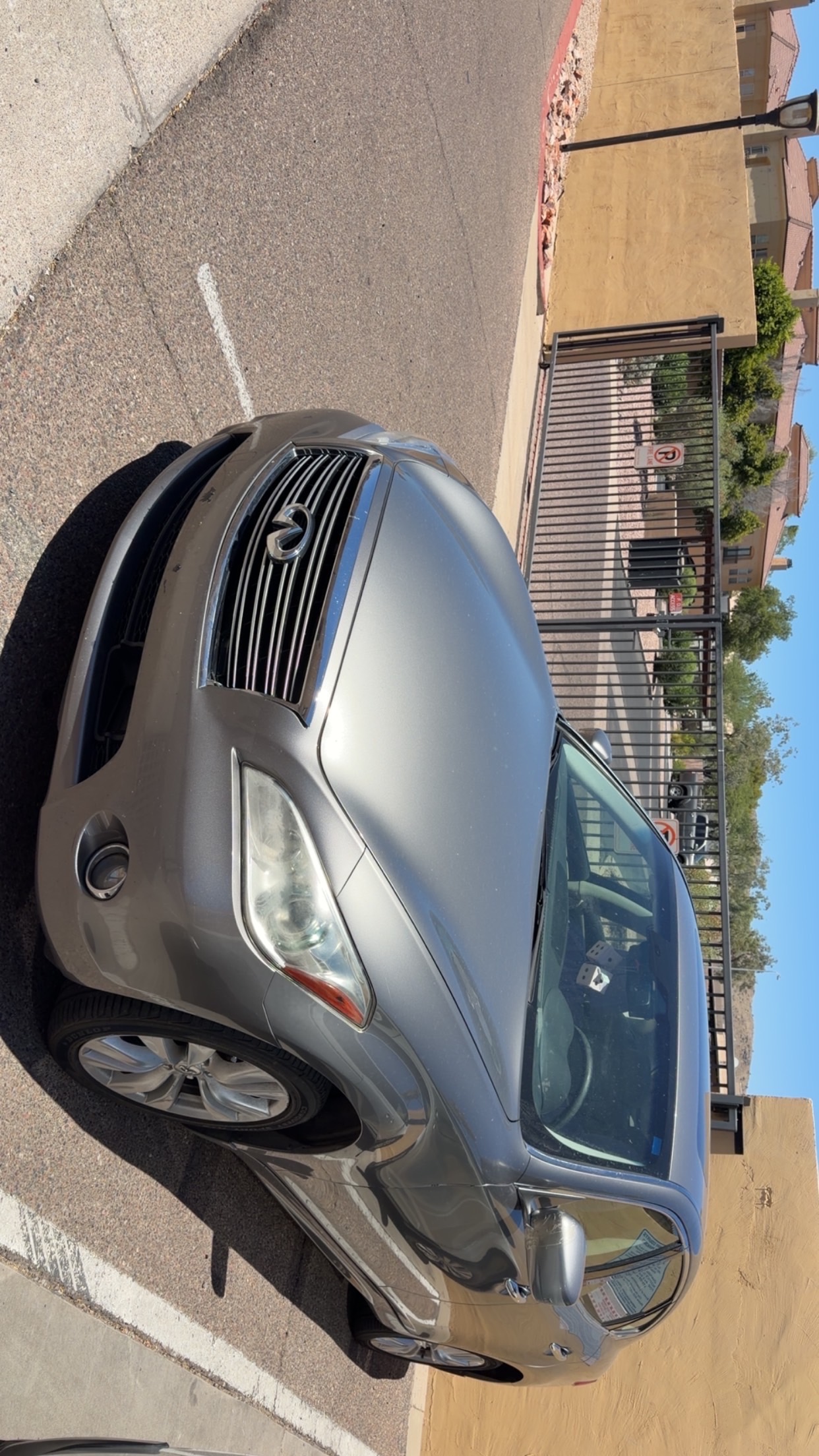 Used 2011 INFINITI M37 x w/ Deluxe Touring Pkg AWD/4WD image 2