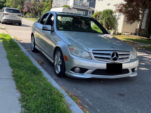 Used 2010 Mercedes-Benz C 300 4MATIC Sedan image 9