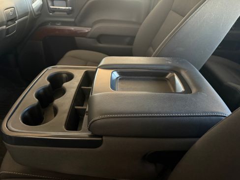 Used 2017 GMC Sierra 1500 SLE w/ SLE Value Package image 12