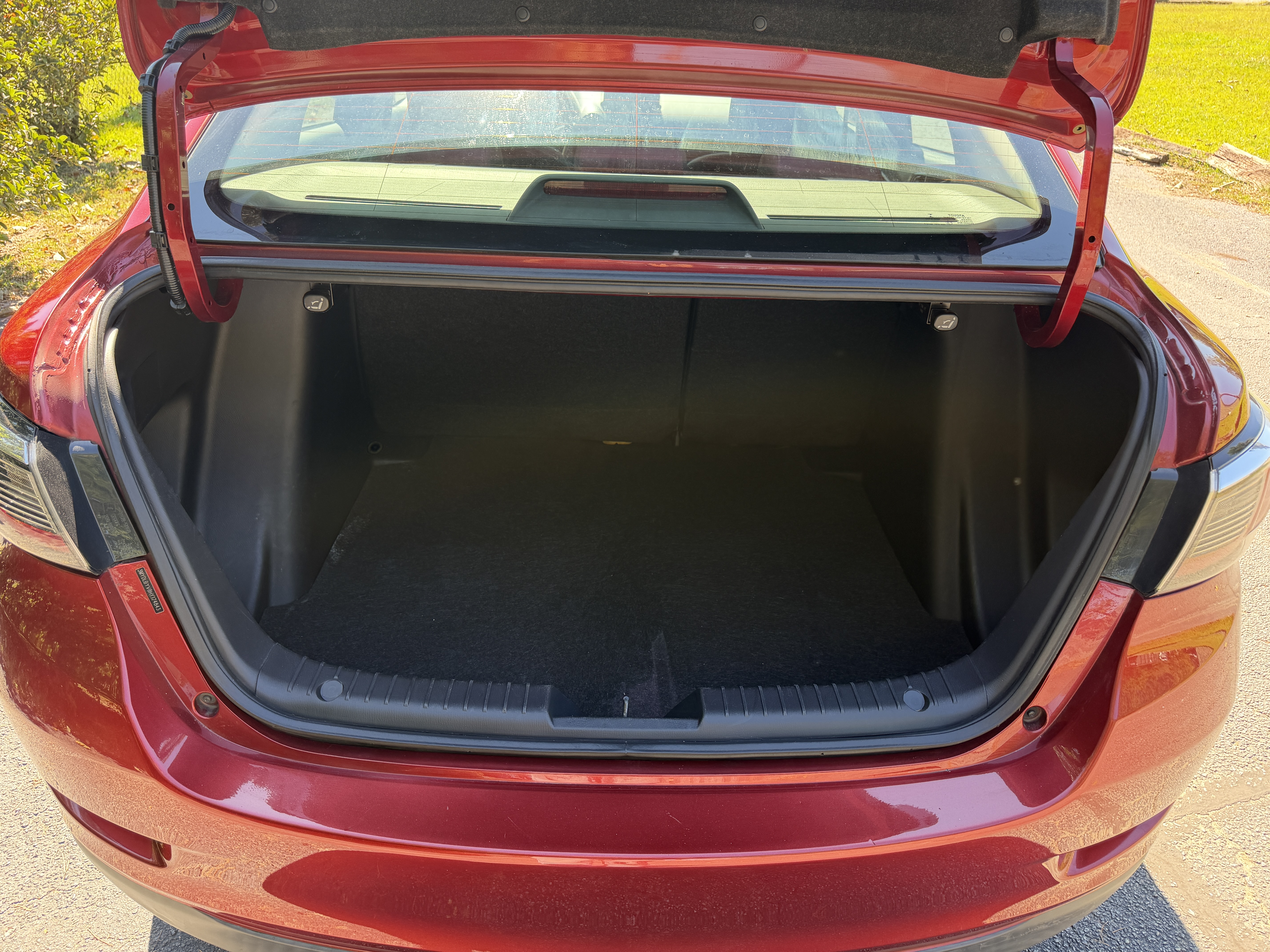 Used 2017 Toyota Yaris iA FWD image 13