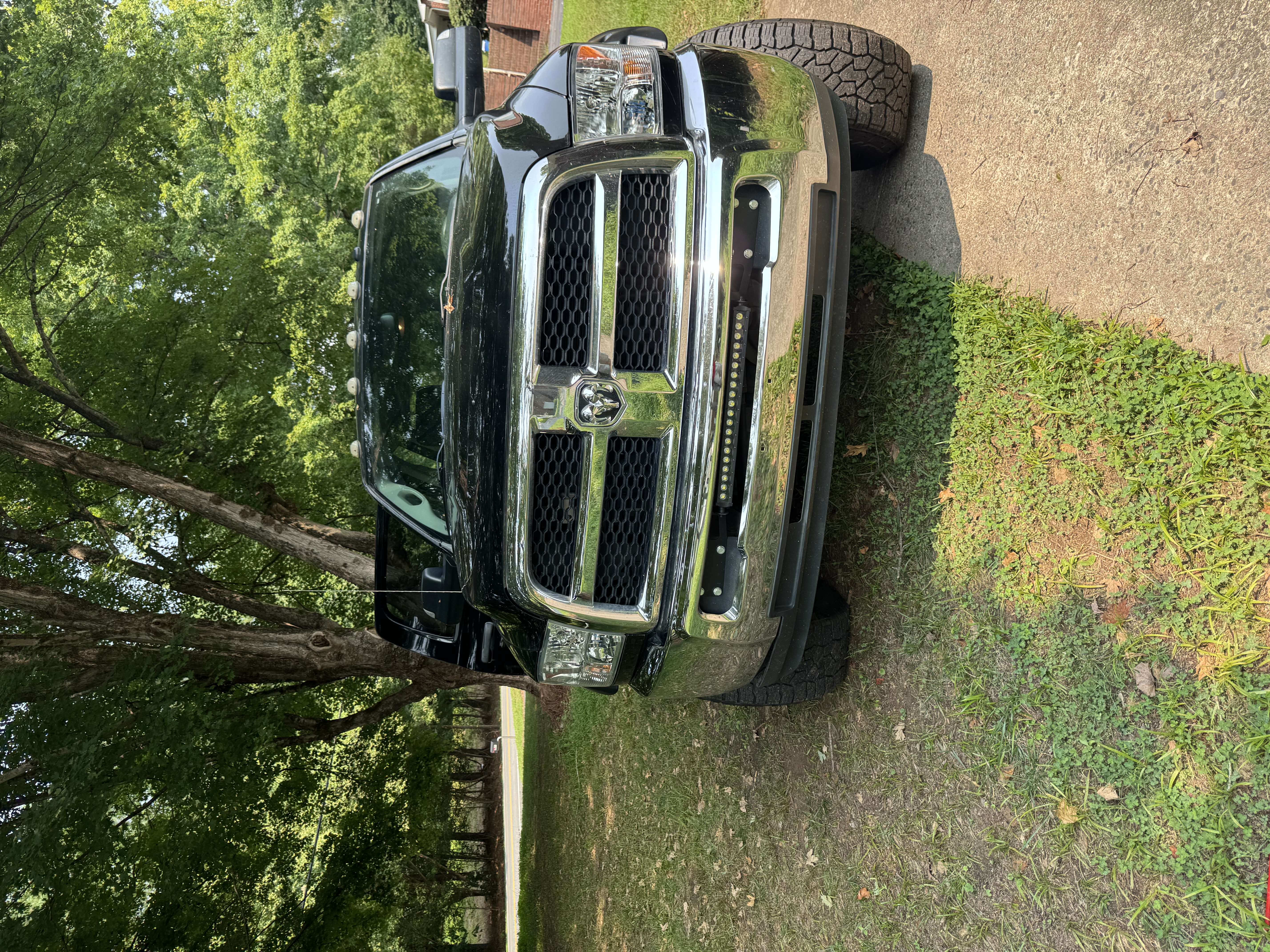 Used 2015 RAM 2500 Tradesman w/ Chrome Appearance Group AWD/4WD image 14