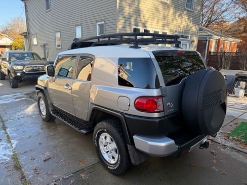 Used 2010 Toyota FJ Cruiser 4WD image 4