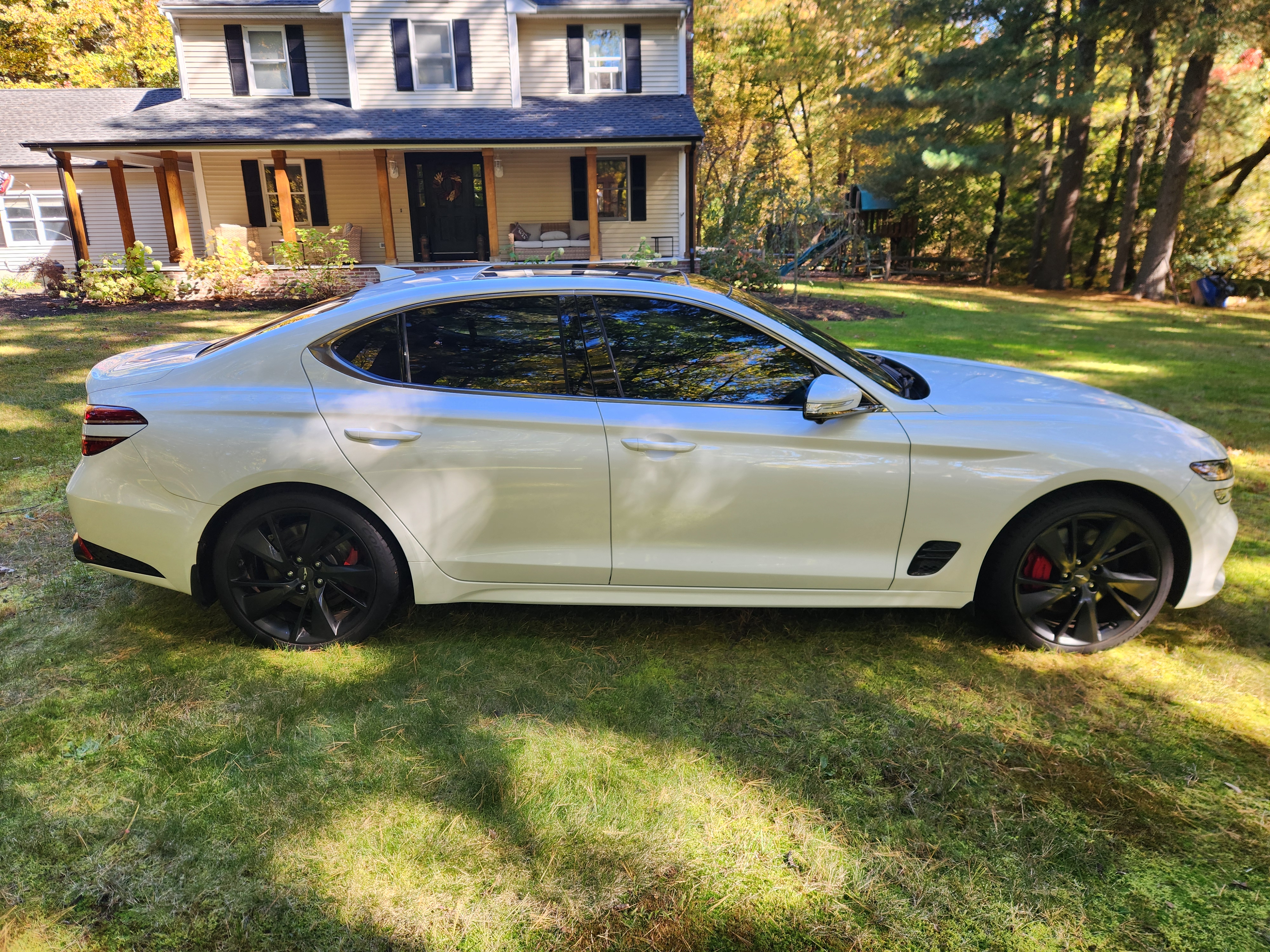 Used 2022 Genesis G70 3.3T w/ Sport Prestige Package AWD/4WD image 4