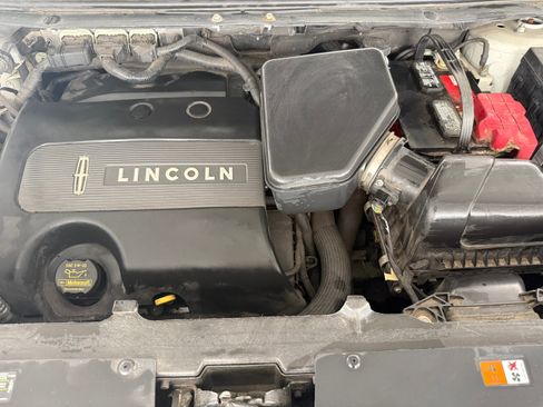 Used 2012 Lincoln MKX AWD image 15