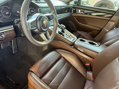 Used 2017 Porsche Panamera 4S image 9