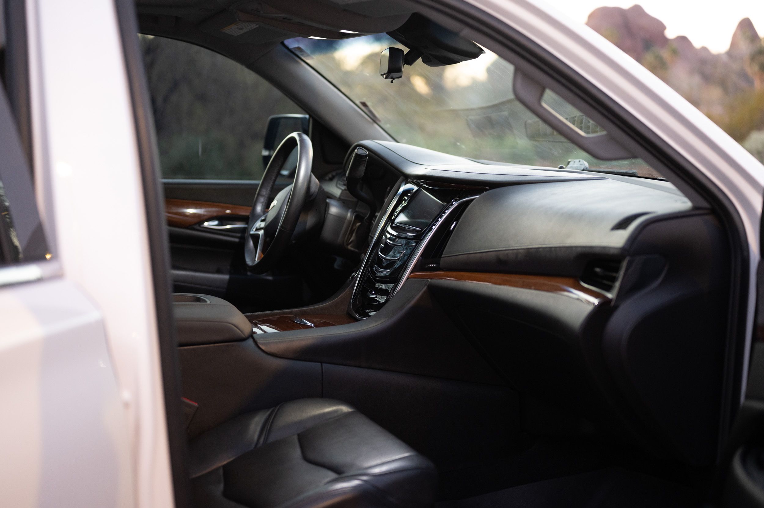 Used 2017 Cadillac Escalade ESV Premium Luxury AWD/4WD image 21