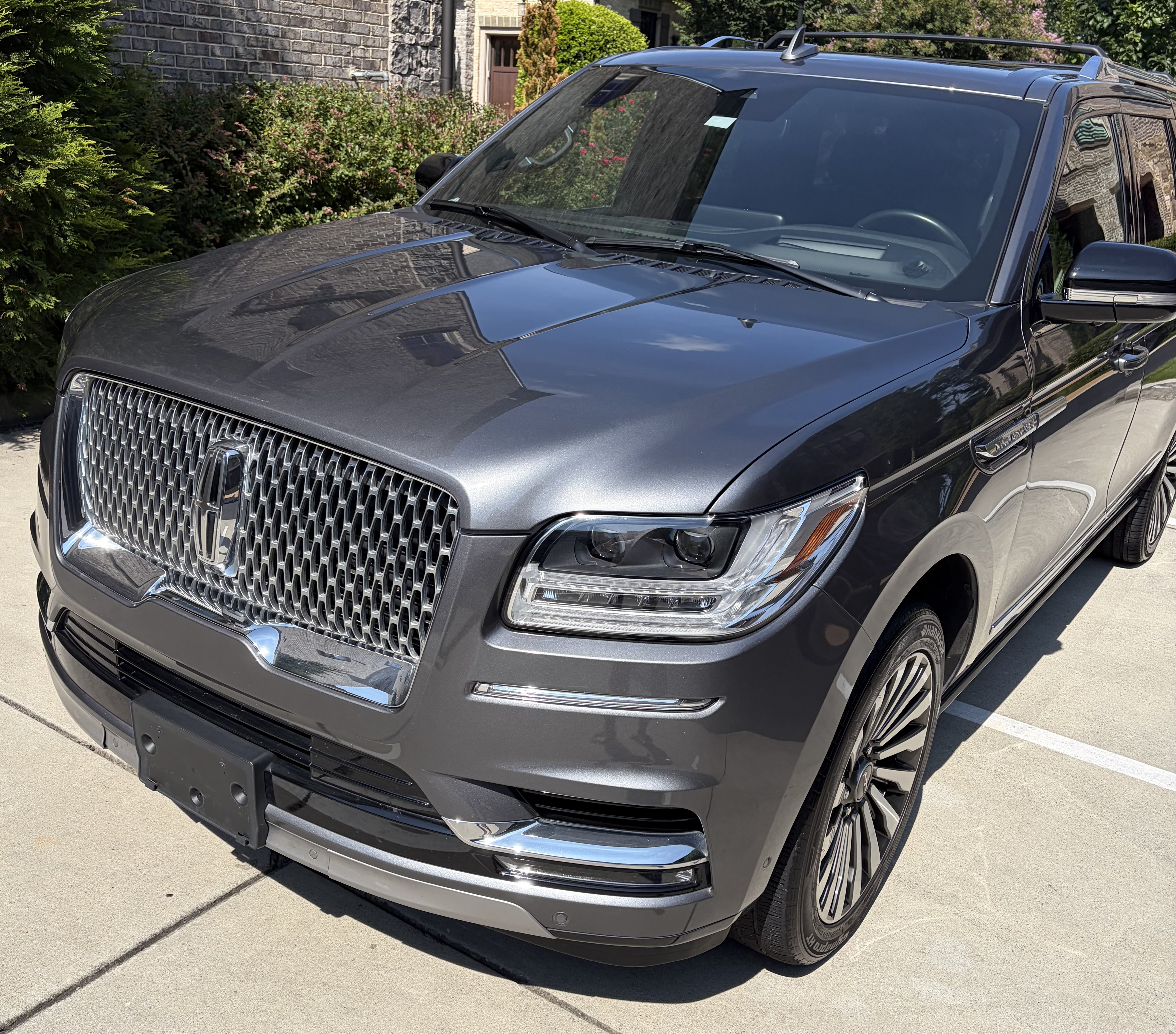 Used 2021 Lincoln Navigator L Reserve w/ Luxury Package RWD image 2