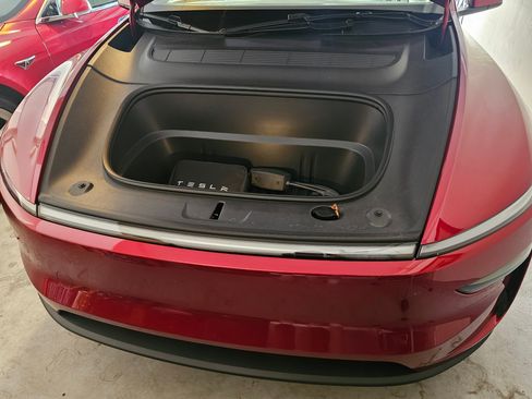 Used 2026 Tesla Model Y Long Range AWD/4WD image 14