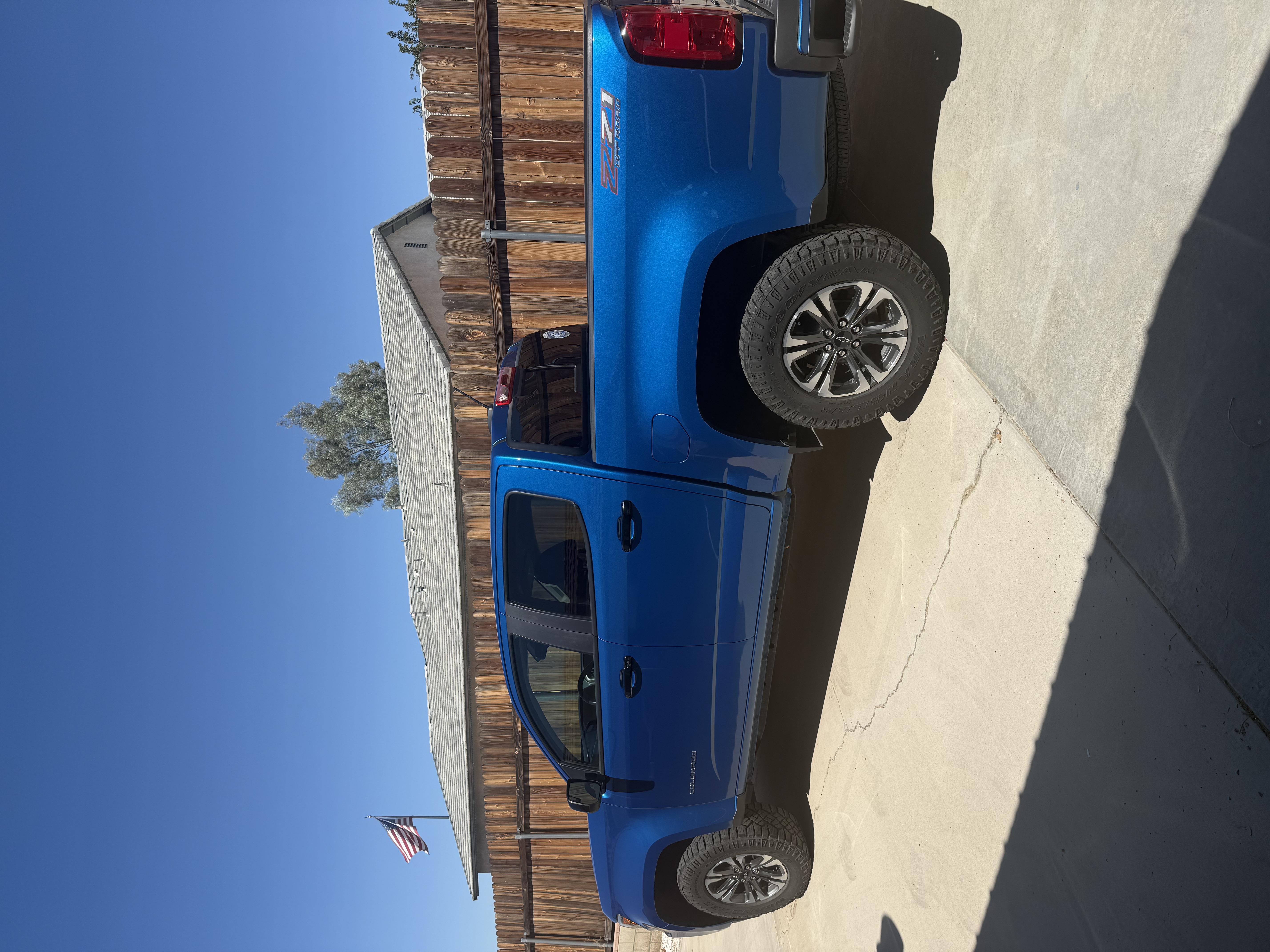 Used 2022 Chevrolet Colorado Z71 AWD/4WD image 9