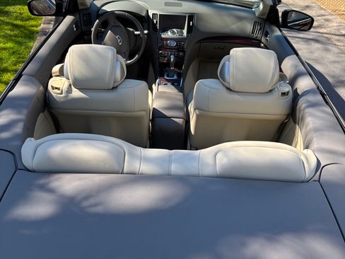 Used 2010 INFINITI G37 Sport w/ Premium Pkg image 13