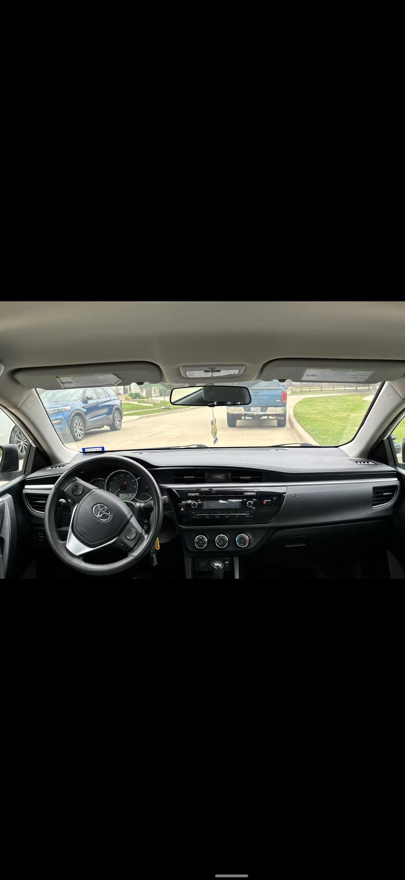 Used 2015 Toyota Corolla L FWD image 13