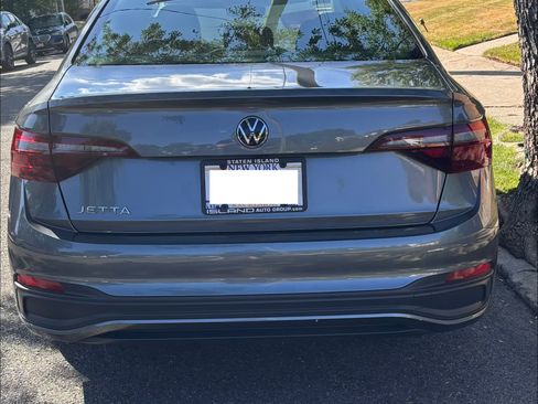 Used 2023 Volkswagen Jetta Sport FWD image 8