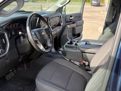 Used 2022 Chevrolet Silverado 2500 LT w/ Convenience Package image 21