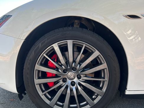 Used 2017 Maserati Ghibli image 12