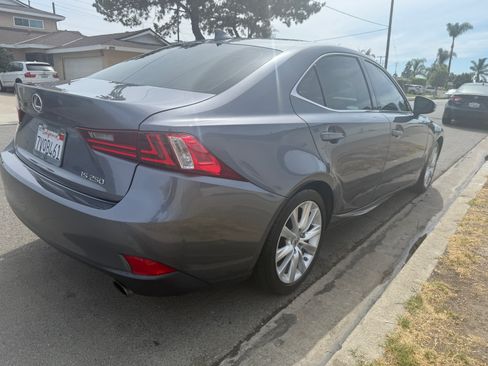 Used 2014 Lexus IS 250 RWD image 6