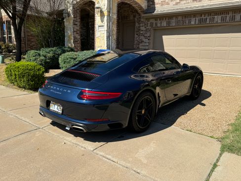 Used 2017 Porsche 911 Carrera image 8