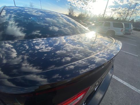 Used 2017 Toyota Camry SE image 12