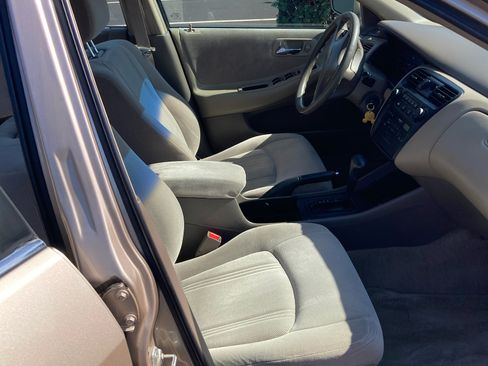 Used 2000 Honda Accord LX image 9