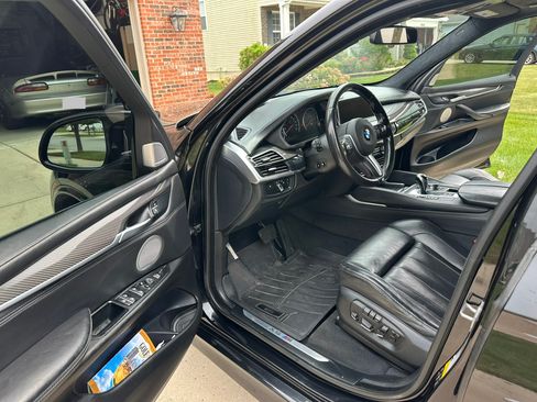 Used 2018 BMW X5 M AWD/4WD image 13