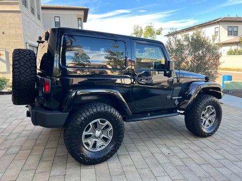 Used 2014 Jeep Wrangler Rubicon w/ Power Convenience Group image 5