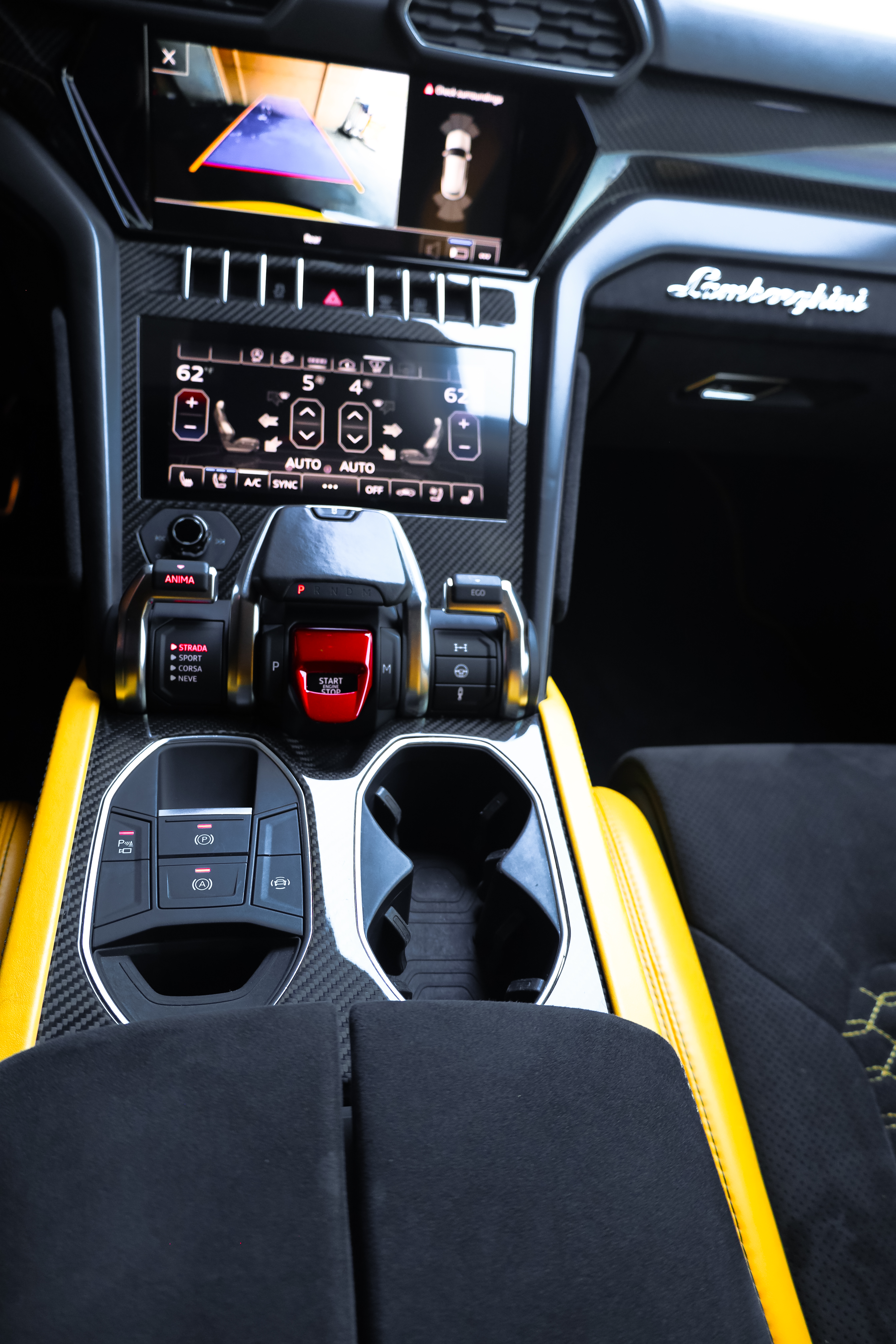 Used 2022 Lamborghini Urus AWD/4WD image 19