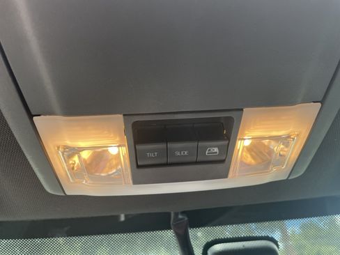 Used 2013 Ford F150 Platinum AWD/4WD image 24