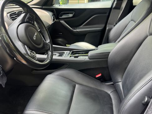 Used 2018 Jaguar F-PACE Premium AWD/4WD image 5