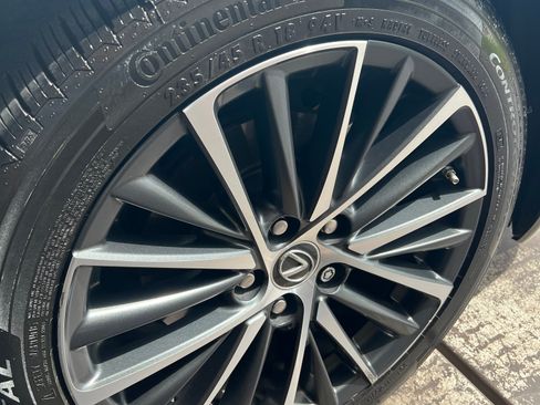 Used 2022 Lexus ES 300h w/ Premium Package image 12