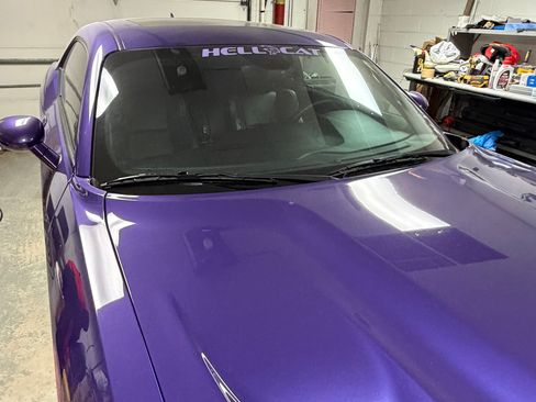 Used 2016 Dodge Challenger SRT Hellcat image 9