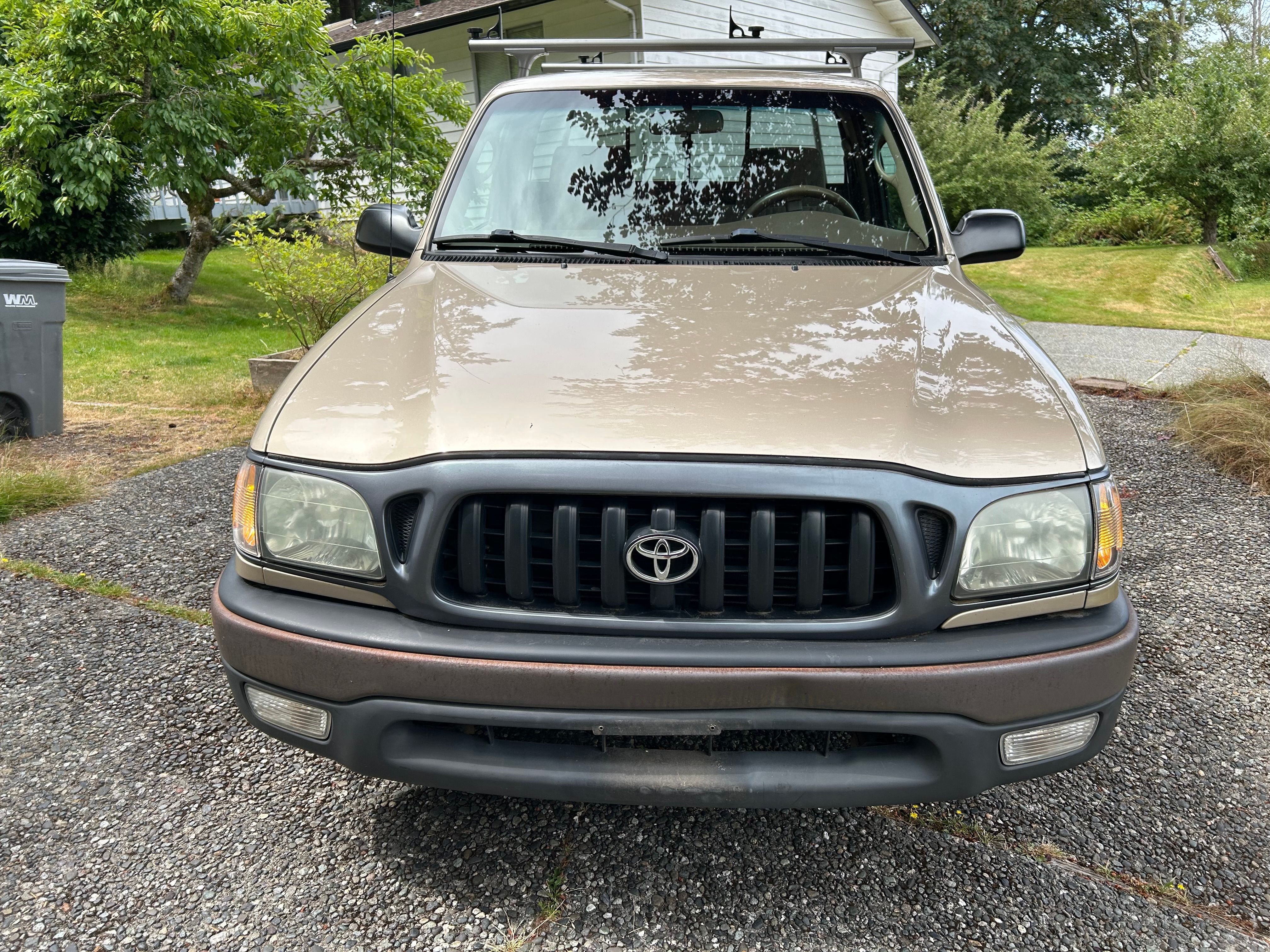 Used 2004 Toyota Tacoma 2WD Regular Cab image 2