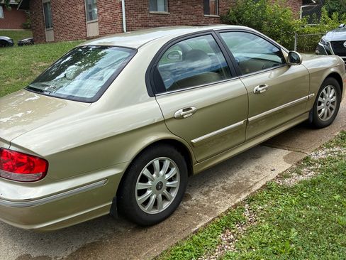Used 2004 Hyundai Sonata LX FWD image 5