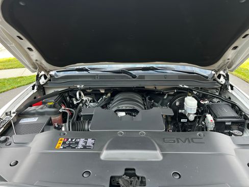 Used 2019 GMC Yukon Denali w/ Enhanced Security Package image 14