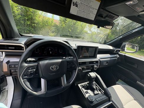 Used 2025 Toyota 4Runner SR5 RWD image 6
