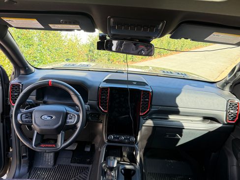 Used 2025 Ford Ranger Raptor image 8