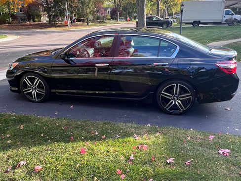 Used 2017 Honda Accord Sport Special Edition image 5