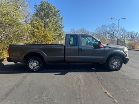 Used 2015 Ford F250 XL w/ Power Equipment Group image 5