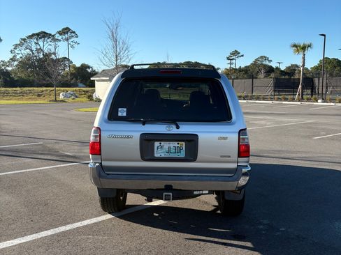 Used 2001 Toyota 4Runner SR5 image 5
