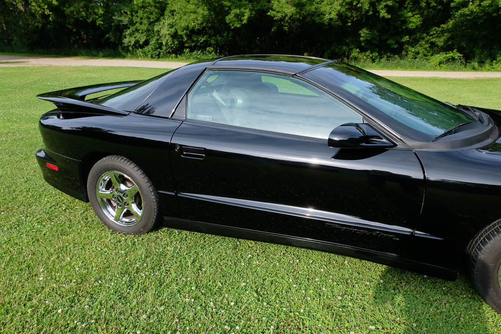 Used 1997 Pontiac Firebird Trans Am RWD image 18