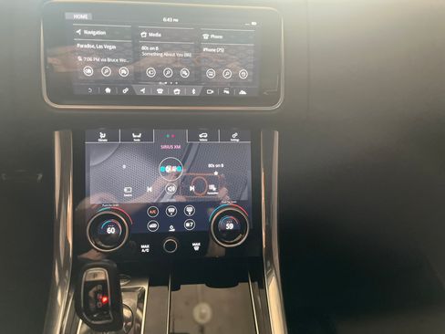 Used 2018 Land Rover Range Rover Sport SVR image 26