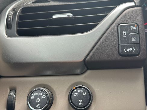 Used 2015 Chevrolet Tahoe LTZ AWD/4WD image 18