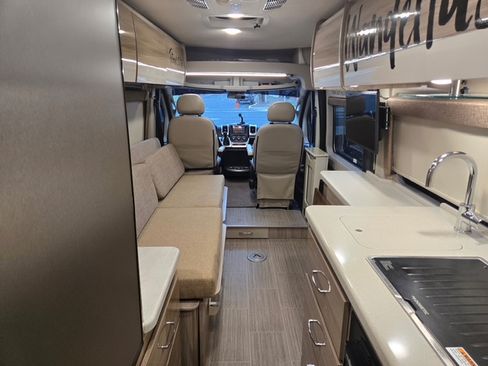 Used 2020 RAM ProMaster 3500 w/ Premium Appearance Group image 9