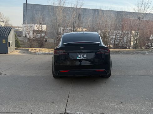 Used 2023 Tesla Model X Standard Sport Utility 4D image 5